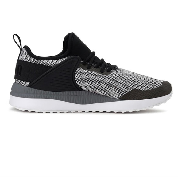 Puma Other - Puma Mens Black & White Pacer Sneakers Size 10.5